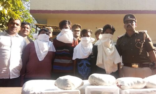 नोएडा की थाना 20 पुलिस ने किया तीन शातिर गिरोह का पर्दाफाश नोएडा की थाना 20 पुलिस ने किया तीन शातिर गिरोह का पर्दाफाश