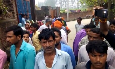 बिजनौर में बनाया महिलाओं को बंधक, मचा हडकम्प