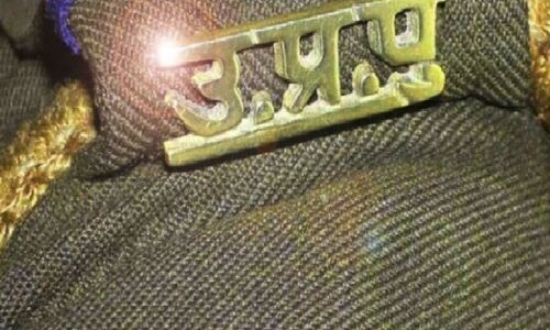 प्रेमी के साथ रहने की जिद पर अड़ी किशोरी, कोतवाली में हंगामा प्रेमी के साथ रहने की जिद पर अड़ी किशोरी, कोतवाली में हंगामा