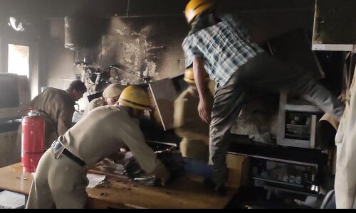 शिमला के इंदिरा गांधी मेडिकल कॉलेज की पैथोलॉजी लैब में लगी आग