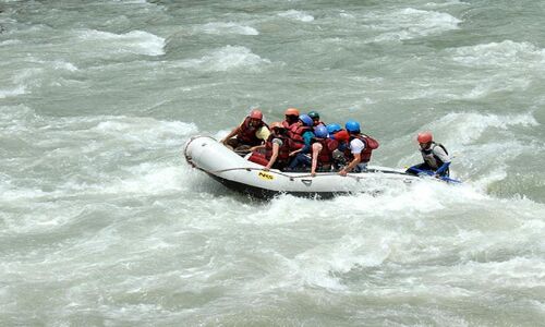 वाटर राफ्टिंग पर जम्मू एवं कश्मीर सरकार ने लगाई रोक वाटर राफ्टिंग पर जम्मू एवं कश्मीर सरकार ने लगाई रोक