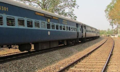 ट्रैन यात्रियों के लिए बुरी खबर रेलवे अगले महीने से बंद करेगी यह मुफ्त सर्विस ट्रैन यात्रियों के लिए बुरी खबर रेलवे अगले महीने से बंद करेगी यह मुफ्त सर्विस