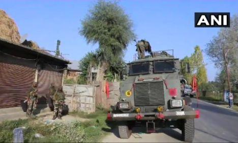 जम्मू-कश्मीर : कुपवाड़ा में सुरक्षाबलों ने दो आतंकी किये ढेर, सर्च ऑपरेशन जारी जम्मू-कश्मीर : कुपवाड़ा में सुरक्षाबलों ने दो आतंकी किये ढेर, सर्च ऑपरेशन जारी