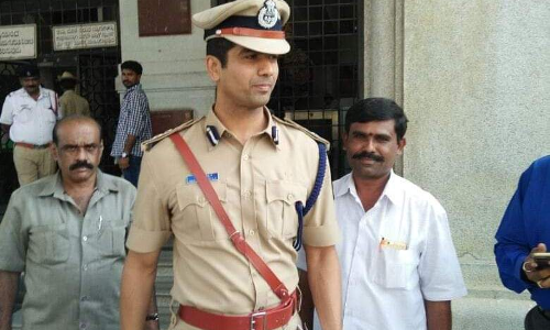 बड़े-बड़े नेताओं को जेल की हवा खिला चुके इस IPS अधिकारी का निधन बड़े-बड़े नेताओं को जेल की हवा खिला चुके इस IPS अधिकारी का निधन