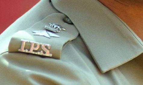 महिला IPS ने IG पर लगाए यौन शोषण के आरोप, कहा- पॉर्न वीडियो दिखाते हैं! महिला IPS ने IG पर लगाए यौन शोषण के आरोप, कहा- पॉर्न वीडियो दिखाते हैं!