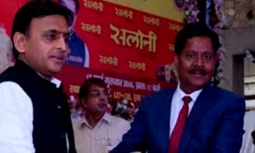 अखिलेश सरकार में मंत्री रहे इस नेता के घर और कार्यालय पर इनकम टैक्स का छापा अखिलेश सरकार में मंत्री रहे इस नेता के घर और कार्यालय पर इनकम टैक्स का छापा