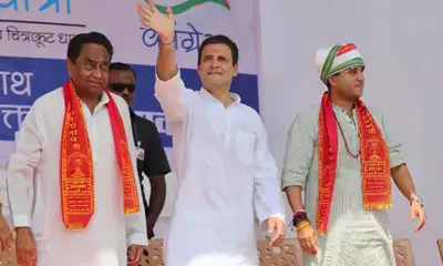 मध्य प्रदेश में मुख्यमंत्री चुनने का राहुल गांधी ने निकाला ये फॉर्मूला, कांग्रेस ने किया सरकार बनाने का दावा मध्य प्रदेश में मुख्यमंत्री चुनने का राहुल गांधी ने निकाला ये फॉर्मूला, कांग्रेस ने किया सरकार बनाने का दावा