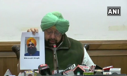CM अमरिंदर बोले, अमृतसर ब्लास्ट केस में ISI का हाथ, 72 घंटे के भीतर पुलिस ने मुख्य संदिग्ध को पकड़ा CM अमरिंदर बोले, अमृतसर ब्लास्ट केस में ISI का हाथ, 72 घंटे के भीतर पुलिस ने मुख्य संदिग्ध को पकड़ा