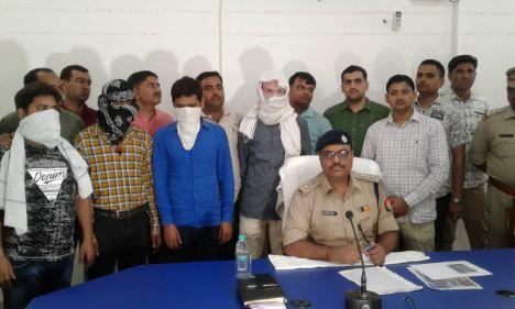 कासगंज एसपी ने बहुचर्चित बॉबी जैन हत्याकांड का किया खुलासा, शूटर समेत चार अभियुक्त गिरफ्तार