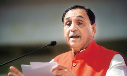 अब किसानों पर मेहरबान हुई गुजरात सरकार, 650 करोड़ का बिजली बिल किया माफ अब किसानों पर मेहरबान हुई गुजरात सरकार, 650 करोड़ का बिजली बिल किया माफ