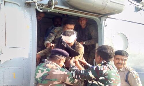 झारखंड : नक्सलियों के आईईडी धमाके में 26 जवान जख्मी, एयरलिफ्ट कर रांची लाए गए