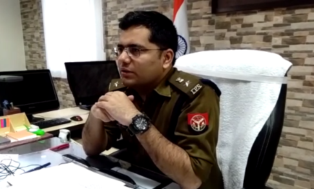 इटावा पुलिस ने 24 घंटे में कराई खाते में रकम वापसी, धोखा खाए व्यक्ति ने किया इटावा पुलिस का शुक्रिया