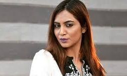 बिग बॉस 11 की कंटेस्टेंट अर्शी खान अब लाल इश्क़ में काला जादू करते नज़र आएगी