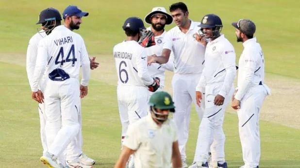 साउथ अफ्रीका के तीन विकेट गिरे, एल्गर और बावूमा क्रीज पर