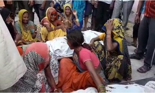 पति पत्नी की एक्सीडेंट में दर्दनाक मौत, परिजनों का रो रोकर बुरा हाल