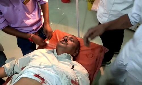 बिजनौर में चकबंदी अधिकारी को डीएम कार्यालय के बाहर मारी गोली