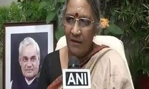 अटलजी के नाम पर राजनीति से दुखी और व्यथित हूं: करुणा शुक्ला