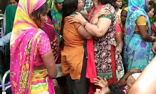 यूपी में दरोगा की धारदार हथियार से काटकर हत्या, मचा हडकम्प यूपी में दरोगा की धारदार हथियार से काटकर हत्या, मचा हडकम्प