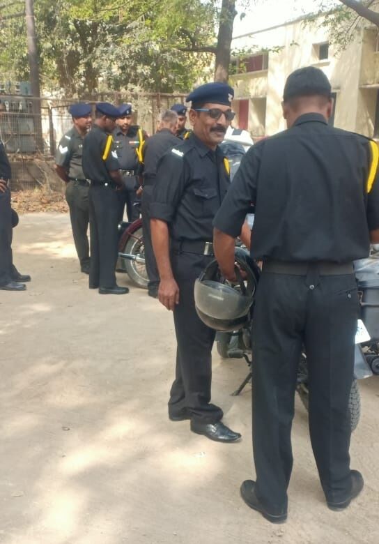 рдУрд╡рд░рд▓реЛреЬ рд╡ рдЕрд╡реИрдз рдкрд░рд┐рд╡рд╣рди рдХреА рдирд┐рдЧрд╣рдмрд╛рдиреА рдХрд░реЗрдВрдЧреЗ рд╕реЗрд╡рд╛рдирд┐рд╡реГрддреНрдд рд╕реЗрдирд╛ рдХреЗ рдЬрд╡рд╛рди рдУрд╡рд░рд▓реЛреЬ рд╡ рдЕрд╡реИрдз рдкрд░рд┐рд╡рд╣рди рдХреА рдирд┐рдЧрд╣рдмрд╛рдиреА рдХрд░реЗрдВрдЧреЗ рд╕реЗрд╡рд╛рдирд┐рд╡реГрддреНрдд рд╕реЗрдирд╛ рдХреЗ рдЬрд╡рд╛рди