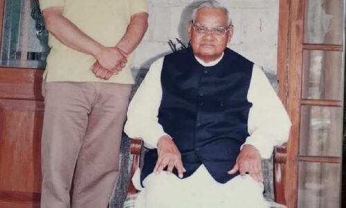 अटल , तेरे जैसा दूजा कोई नही अटल , तेरे जैसा दूजा कोई नही