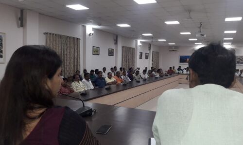 उप मुख्यमंत्री केशव शाम को इलाहाबाद लेकर पहुंचेंगे अस्थि कलश यात्रा, विभिन्न स्थानों पर होगी पुष्पवर्षा उप मुख्यमंत्री केशव शाम को इलाहाबाद लेकर पहुंचेंगे अस्थि कलश यात्रा, विभिन्न स्थानों पर होगी पुष्पवर्षा