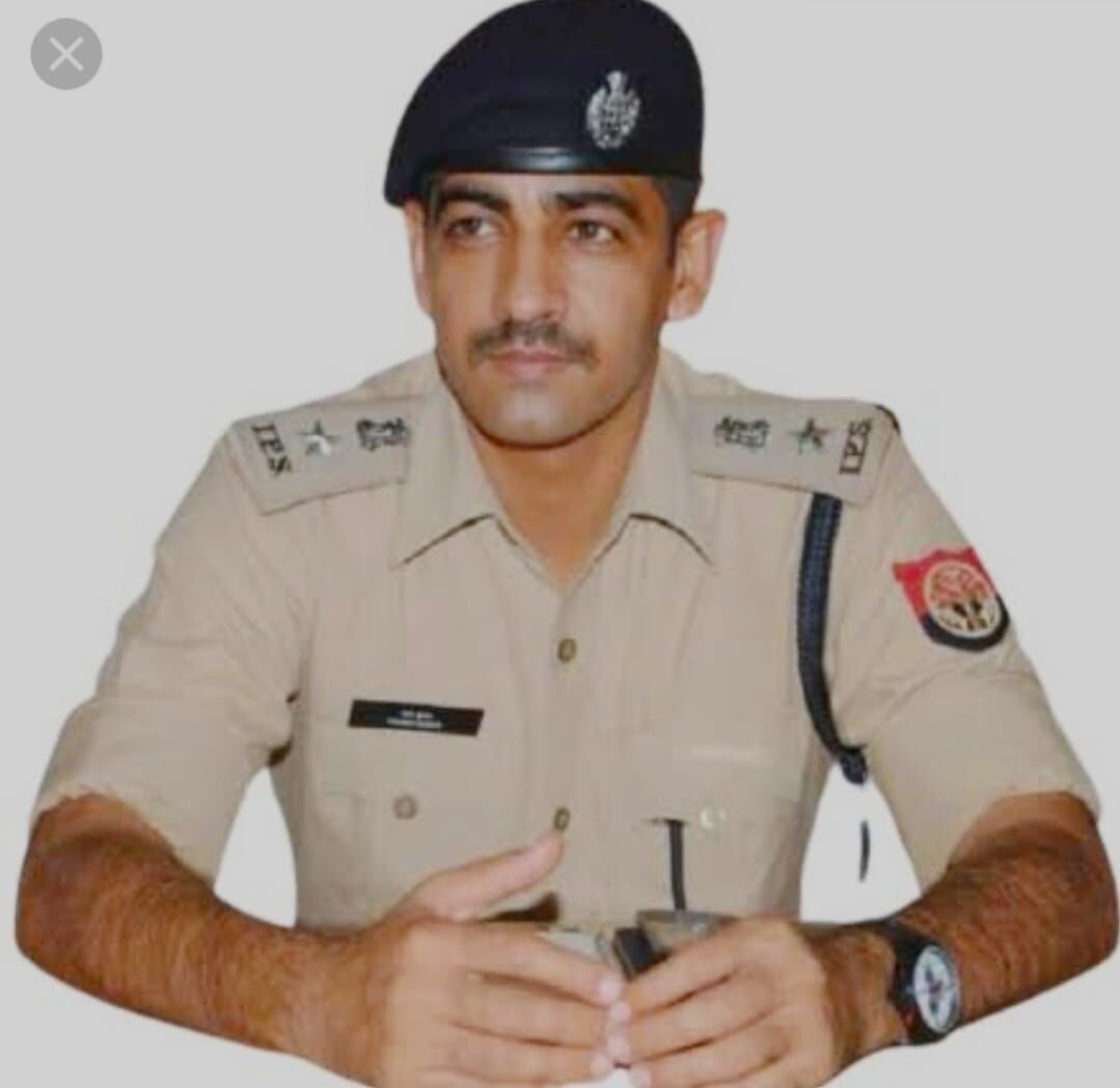गाजियाबाद एसएसपी के तेवर तल्ख, सोशल मिडिया पर वायरल वीडियो देख थाना प्रभारी किया सस्पेंड गाजियाबाद एसएसपी के तेवर तल्ख, सोशल मिडिया पर वायरल वीडियो देख थाना प्रभारी किया सस्पेंड