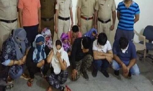 गाजियाबाद में पुलिस का स्पा सेंटर पर छापा, और फिर इस आपत्तिजनक हालत में मिले युवक और युवती