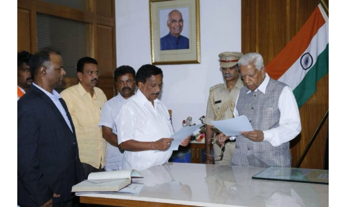 कर्नाटक : राज्यपाल ने BJP विधायक बोपैया को चुना प्रोटेम स्पीकर, कांग्रेस ने उठाए सवाल कर्नाटक : राज्यपाल ने BJP विधायक बोपैया को चुना प्रोटेम स्पीकर, कांग्रेस ने उठाए सवाल