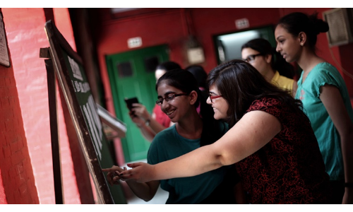 MP गजब है..बेटा 10वीं बोर्ड में फेल हुआ, पिता ने दी पार्टी!