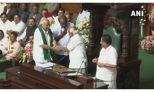 कर्नाटक में बीजेपी को फिर झटका, हटाना पड़ा विधानसभा स्पीकर पद का उम्मीदवार कर्नाटक में बीजेपी को फिर झटका, हटाना पड़ा विधानसभा स्पीकर पद का उम्मीदवार