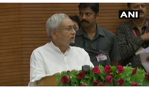 मुजफ्फरपुर बालिका गृह कांड पर नीतीश ने तोड़ी चुप्पी, कहा- हम शर्मसार हो गये हैं मुजफ्फरपुर बालिका गृह कांड पर नीतीश ने तोड़ी चुप्पी, कहा- हम शर्मसार हो गये हैं