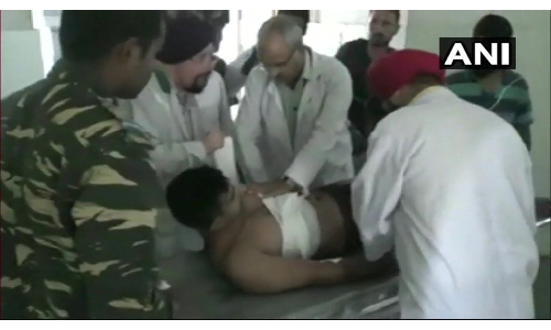 श्रीनगर: त्राल में सीआरपीएफ के दस्ते पर ग्रेनेड फेंका, 9 जवान घायल