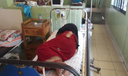 एटा: फूड पॉइजनिंग से 2 लोगों की मौत, 25 अस्पताल में भर्ती एटा: फूड पॉइजनिंग से 2 लोगों की मौत, 25 अस्पताल में भर्ती