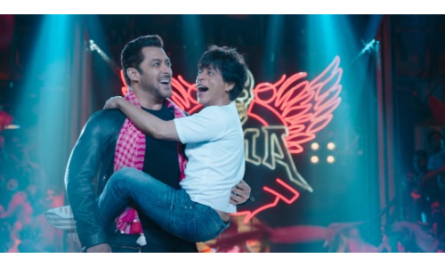 OMG..Zero शाहरुख खान को गोद में उठाकर नाचे सलमान, बोले- ईद मुबारक