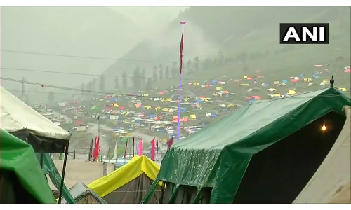 भारी बारिश के चलते रोकी गई अमरनाथ यात्रा