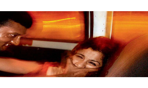 ये क्या! प्रेमी संग पकड़ी गई पत्नी तो दांतों से काटा पति का प्राइवेट पार्ट! ये क्या! प्रेमी संग पकड़ी गई पत्नी तो दांतों से काटा पति का प्राइवेट पार्ट!