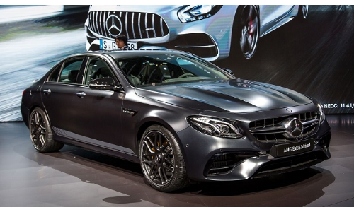 मर्सिडीज ने लांच किया हवा से बात करने वाली कार AMG E 63S 4Matic, जानें खास फीचर्स मर्सिडीज ने लांच किया हवा से बात करने वाली कार AMG E 63S 4Matic, जानें खास फीचर्स