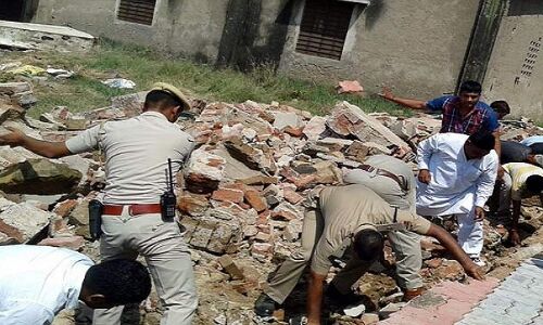 अलवर फैक्ट्री हादसाः दीवार गिरने से मालिक समेत 5 लोगों की मौत, एक घायल