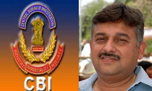 बसपा के पू्र्व मंत्री अंटू के कानपुर, लखनऊ स्थित घर पर सीबीआई का छापा, मंत्री समेत सभी फरार