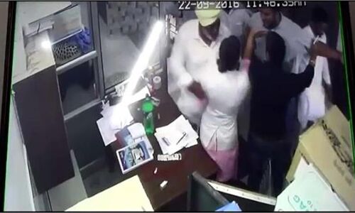 पंजाब: नर्स से बदसलूकी करते सीसीटीवी में कैद हुए अकाली नेता