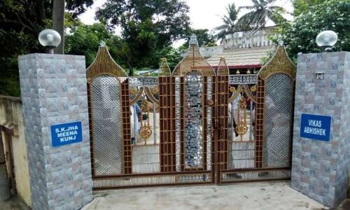 भ्रष्ट अधिकारी के ठिकानों पर छापे, सोफा से लेकर पलंग तक में भर रखे थे करोड़ों रुपए