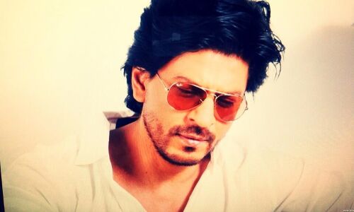 शाहरुख़ खान के खिलाफ हुआ केश दर्ज, युवक की मौत पर हुआ हंगामा