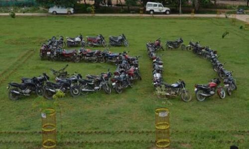 50 बाइकों सहित दो चोर गिरफ्तार, खेतों में बनाया गोदाम