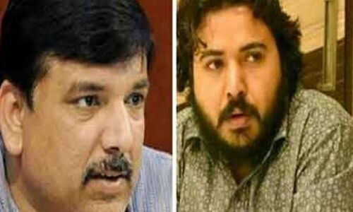 AAP नेता संजय सिंह और दुर्गेश पाठक मुश्किल में, चंदे के पैसे गबन का आरोप AAP नेता संजय सिंह और दुर्गेश पाठक मुश्किल में, चंदे के पैसे गबन का आरोप