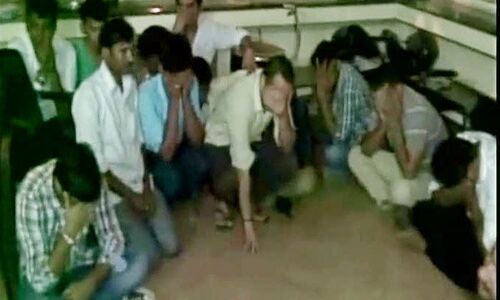 पुलिस ने चलाया रोमियो फ्री अभियान, पकड़े 50 युवक और 18 युवतियां पुलिस ने चलाया रोमियो फ्री अभियान, पकड़े 50 युवक और 18 युवतियां