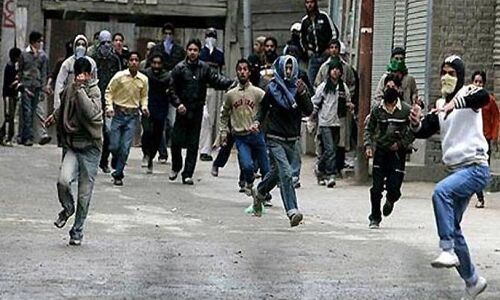 कश्मीर में फिर संघर्ष, तीन की मौत