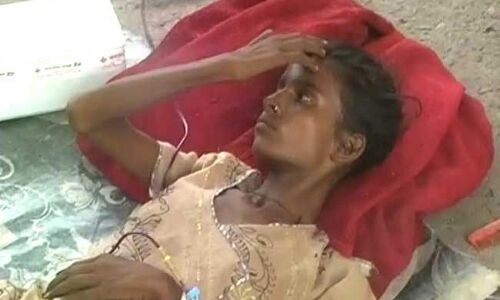 टीबी से पीड़ित महिला को अस्पताल से निकाला, सड़क पर चढ़ाया 4 यूनिट खून टीबी से पीड़ित महिला को अस्पताल से निकाला, सड़क पर चढ़ाया 4 यूनिट खून