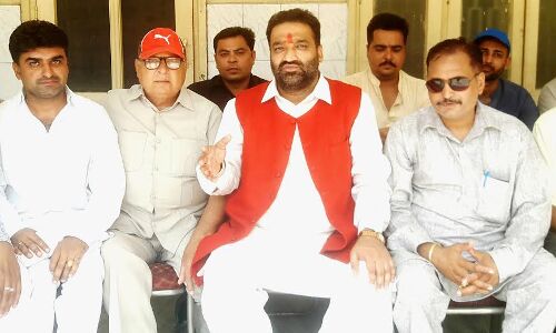 केंद्र व खट्टर सरकार मुझे आतंकवादियों का शिकार ना होने दें - वीरेश शांडिल्य केंद्र व खट्टर सरकार मुझे आतंकवादियों का शिकार ना होने दें - वीरेश शांडिल्य