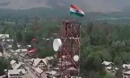 जब भारतीय जवान ने पाकिस्तानी झंडा उतारकर फहरा दिया तिरंगा