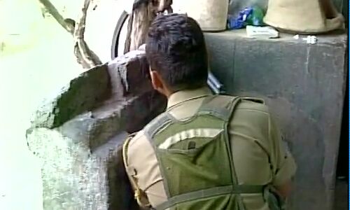 कश्मीर की ताजा झड़प में दर्जनों घायल